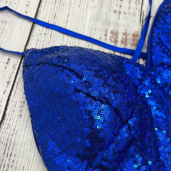 Size 2 Homecoming dress. NEXT DAY SHIP! Royal blue sequin with open back. - Picture 5 of 12